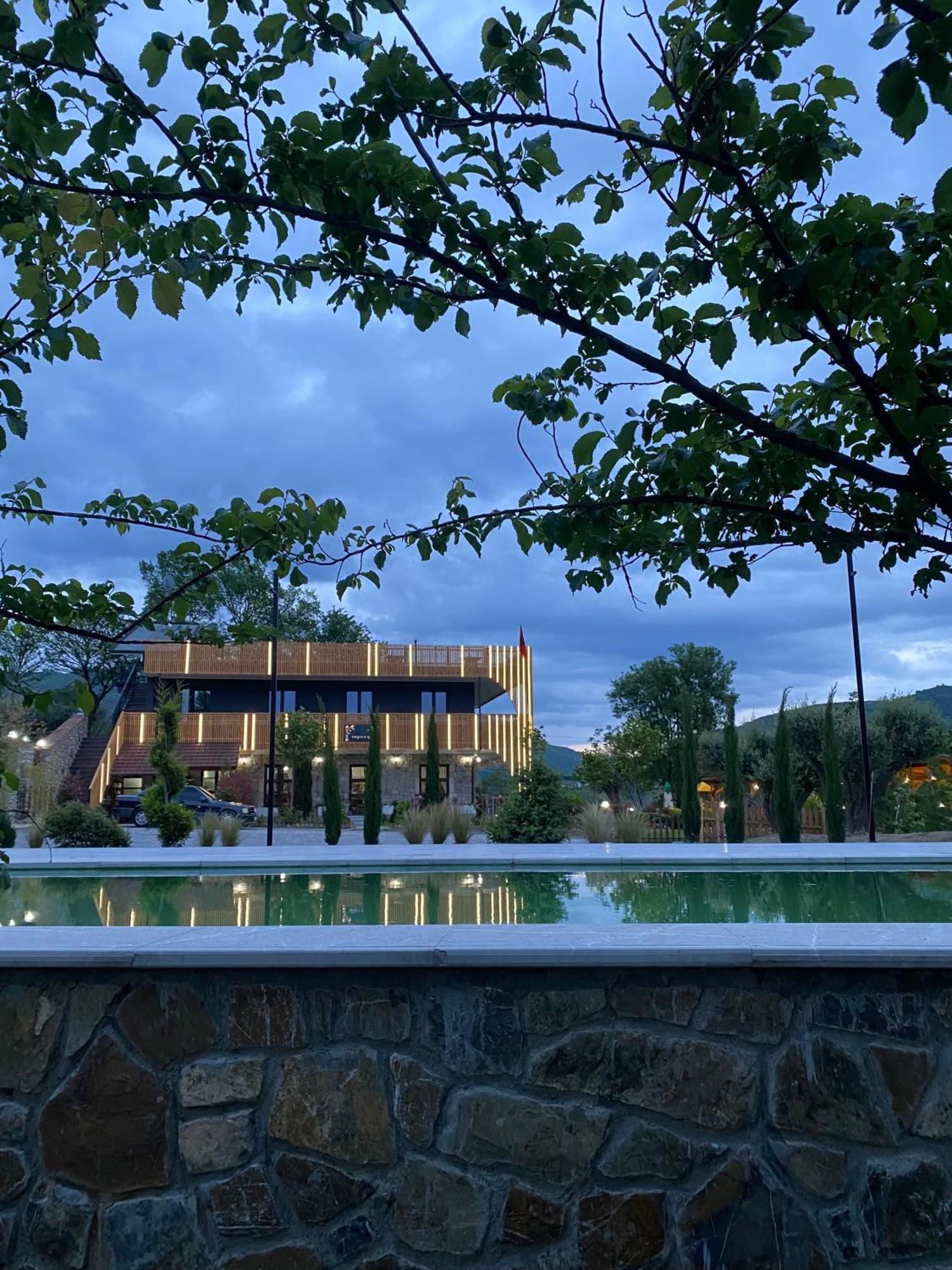 Hotel Restaurant Natyra E Qete Lezhë 외부 사진